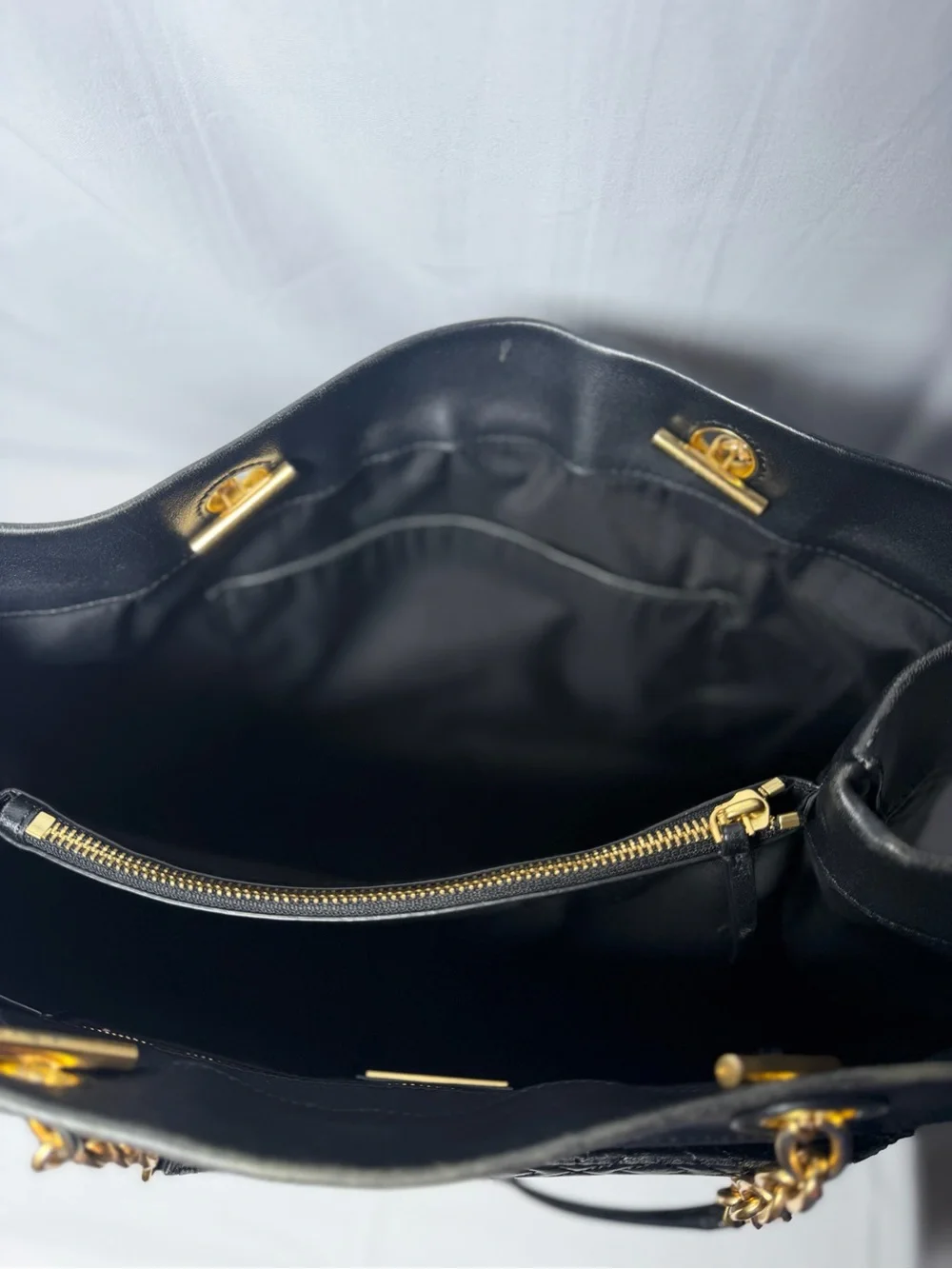 Tory Burch Fleming Quilted Leather Tote – Black/Gold